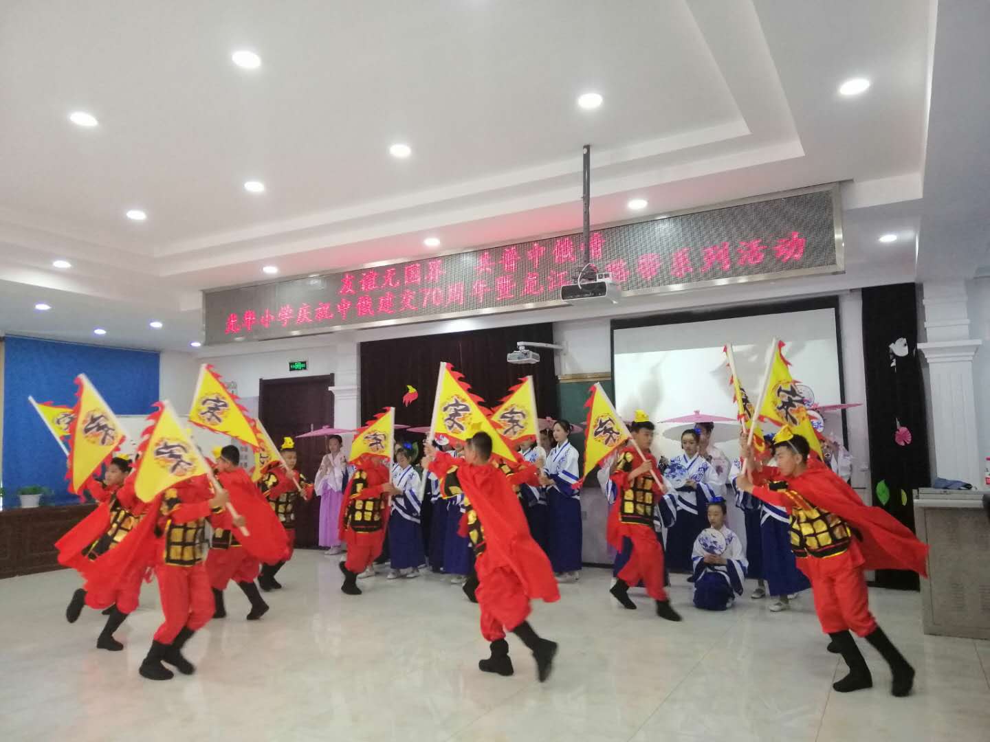 5d5a1dbce00b9.jpg news19019-6.jpg